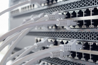 working-network-hardware-in-data-center-2021-08-31-16-48-56-utc-1